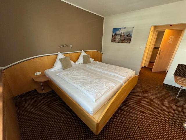 Hotel L'Escala à Dreieich Extérieur photo