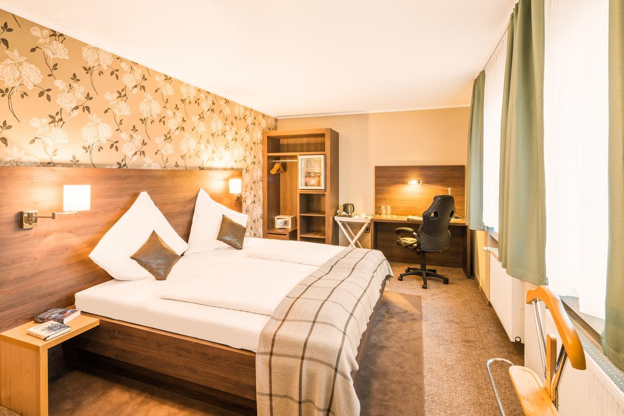 Hotel L'Escala à Dreieich Extérieur photo