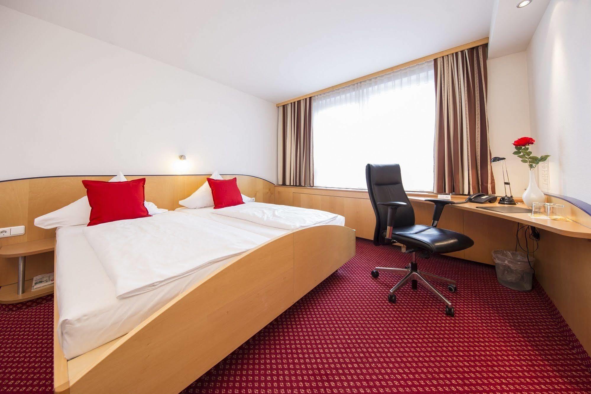 Hotel L'Escala à Dreieich Extérieur photo